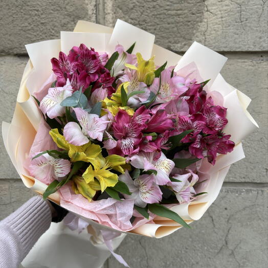Букет ☺️🎀 «радость»🌸из стойких альстромерий