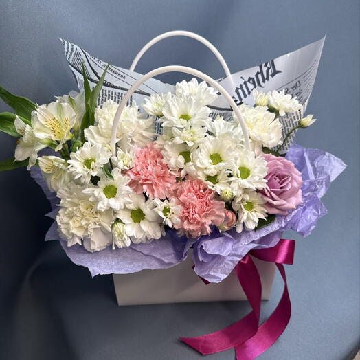 Авторская композиция Эсми»💕 Кустовая хризантема, Диантус, альстромерия