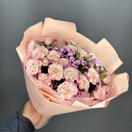 Букет волшебных кустовых роз💫