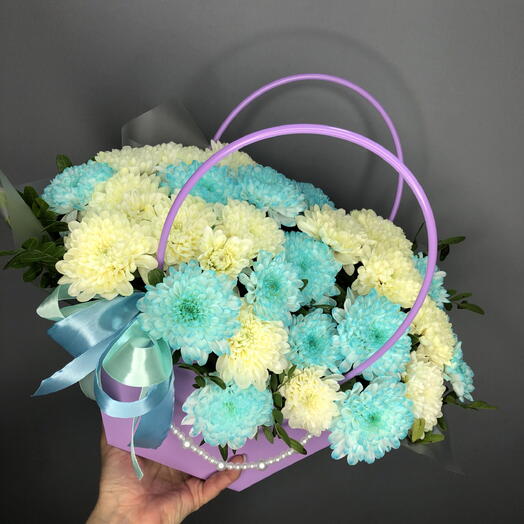 Нежная сумочка воздушных хризантем с бусинками🌸☘️🌸☘️🌺☘️