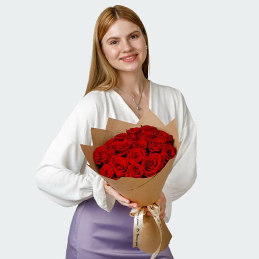 Букет из красных роз Ред Наоми