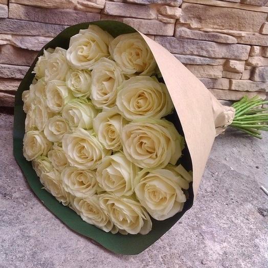 Ramo de 25 rosas blancas 70 cm