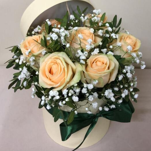 Rosas en una Caja de sombreros
