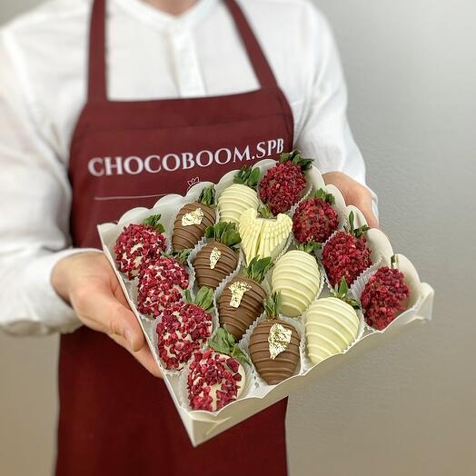 Клубника в шоколаде в наборе «Белый Ангел», 16-20 ягод