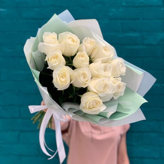 Ramo de 13 rosas blancas