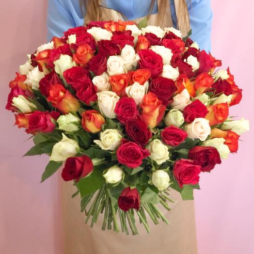 ✅ 101 multi-colored roses