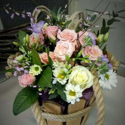 Arreglo floral rosa, Santini, Fresia, Genista