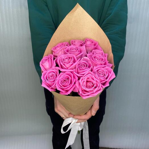 Bouquet of pink roses in craft