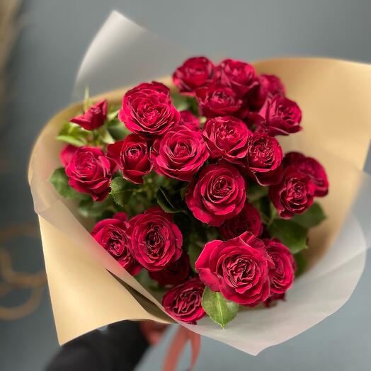 Красная кустовая роза 🌹