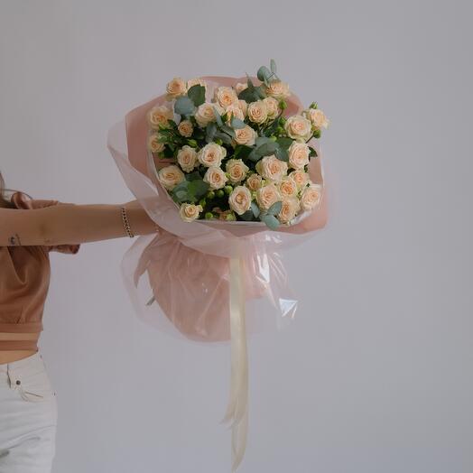 Ramo Delicado de rosas arbustivas