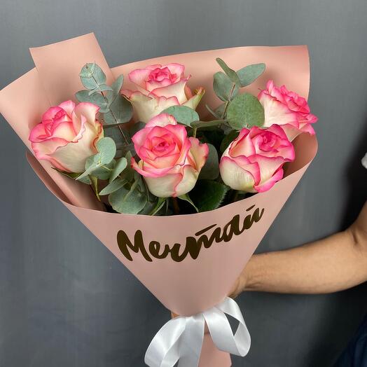 Bouquet of 5 roses "Dream"