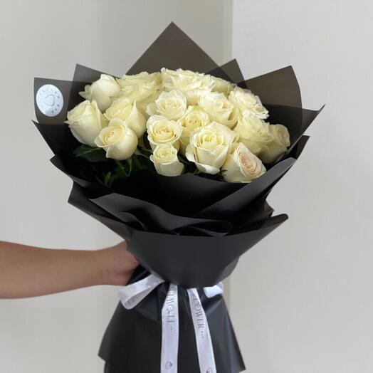 21 White Roses In Black