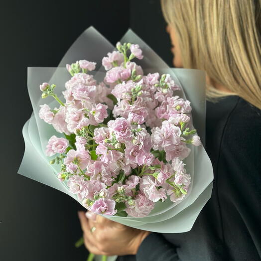 Монобукет из 5 ароматных розовых веточек маттиолы💞