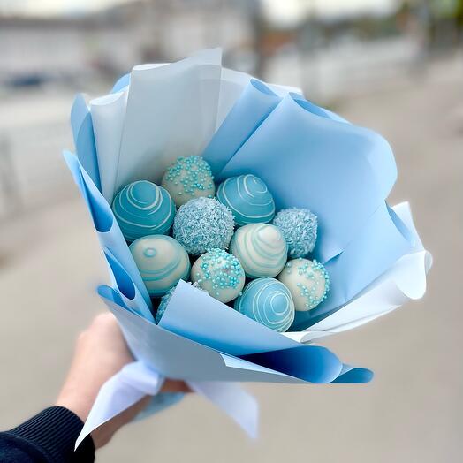 Букет из клубники "White Blue S"