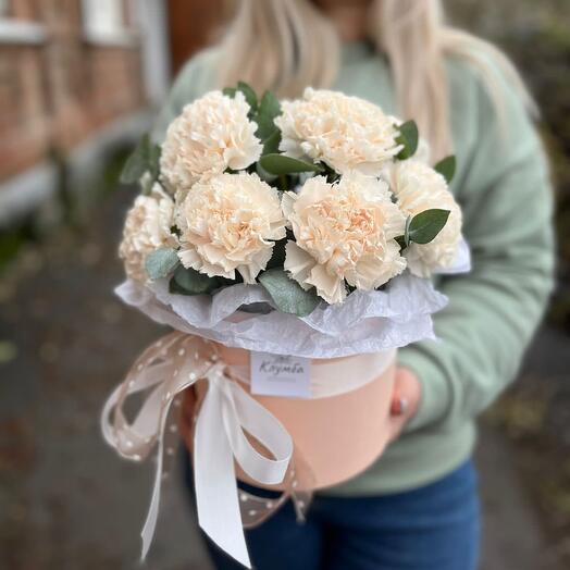 Цветы в коробке «Ажурная нежность»