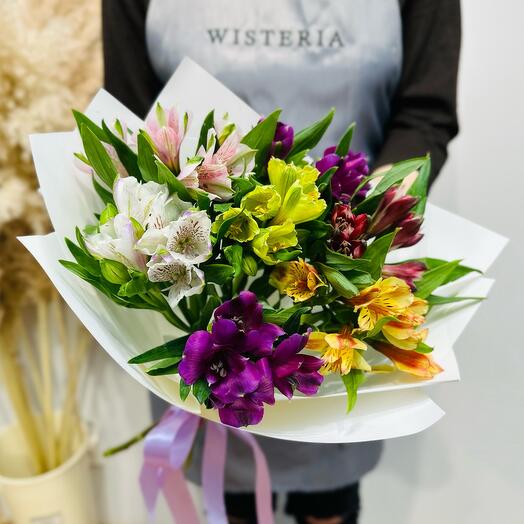 Букет 7 ярких альстромерий (02020050)
