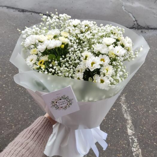 Bouquet with daisies