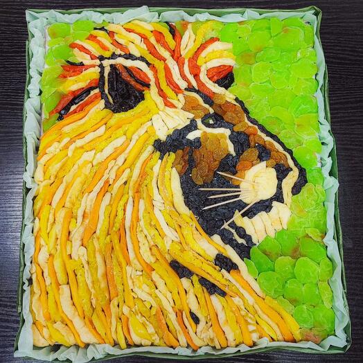 Съедобная картина из сухофруктов Лев