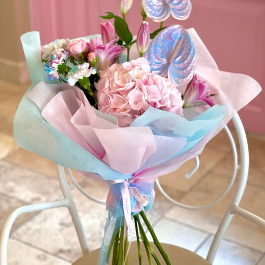 Love bubble Bouquet of Pink Hydrangea and Lilies