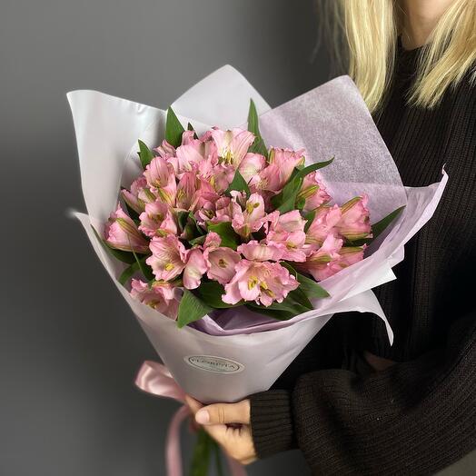 Букет из альстромерии