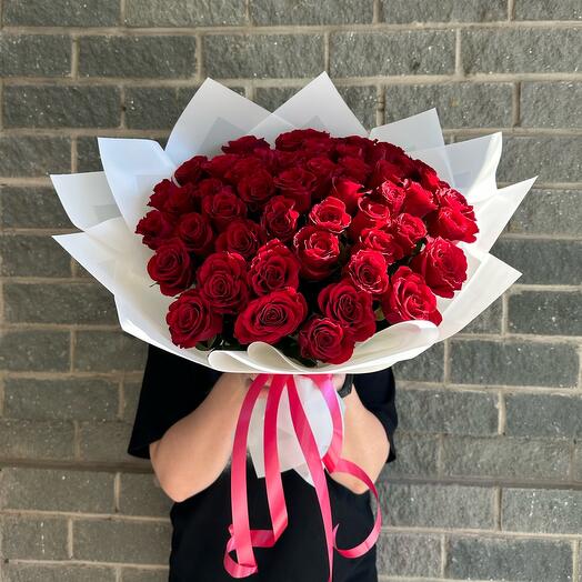 Ramo de 51 rosas rojas