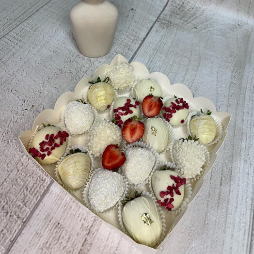 Strawberry box8