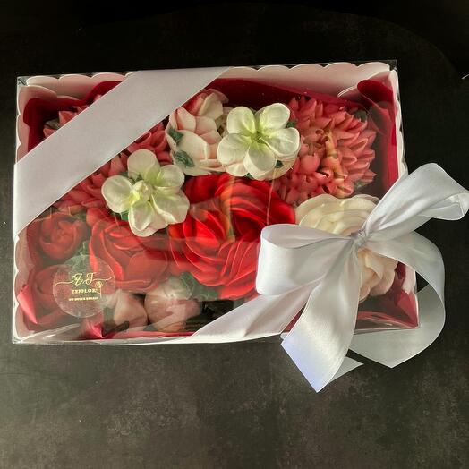 Caja con flores diferentes de malvavisco ⚘️