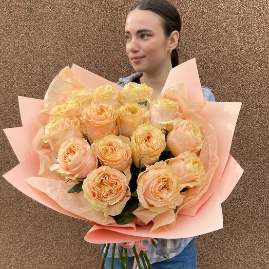 Mono bouquet of 15 lace roses
