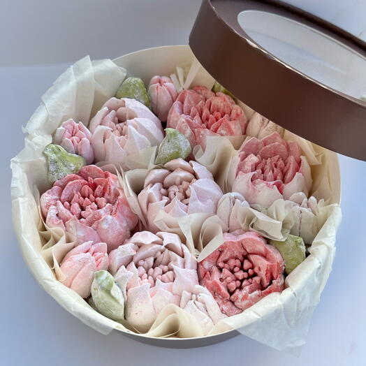 Коробочка с зефирными цветами