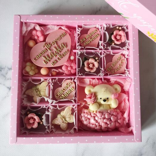 Набор шоколада в подарок Маме