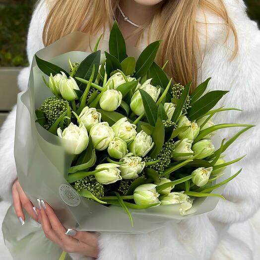 Пионовидные тюльпаны и скимия 25