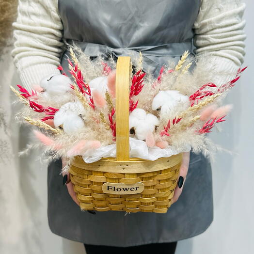 Composition of dried flowers white cotton, lagurus, wheat and pampas grass (01070023)