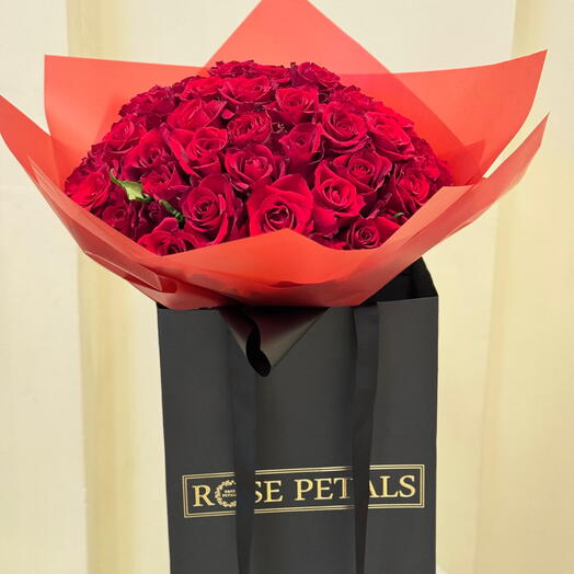 Red Roses Flower Bouquet With Red Wrapping (L)