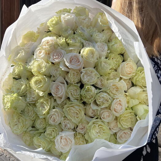 101 WHITE ROSE BOUQUET