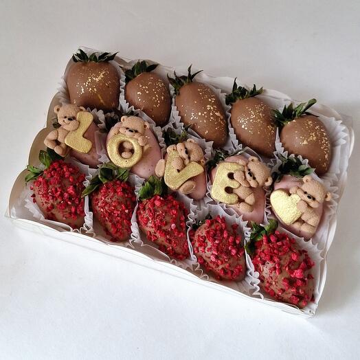 Клубника в шоколаде 15 штук мишки love