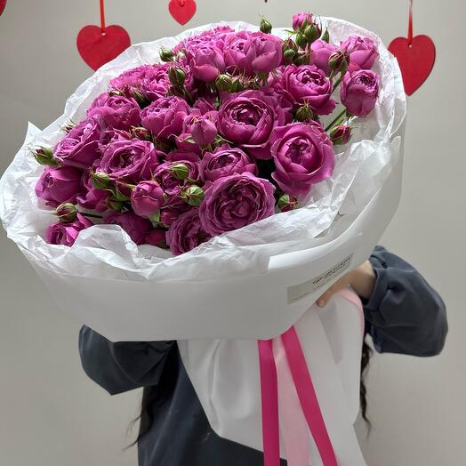 Моно букет из 9 кустовых роз