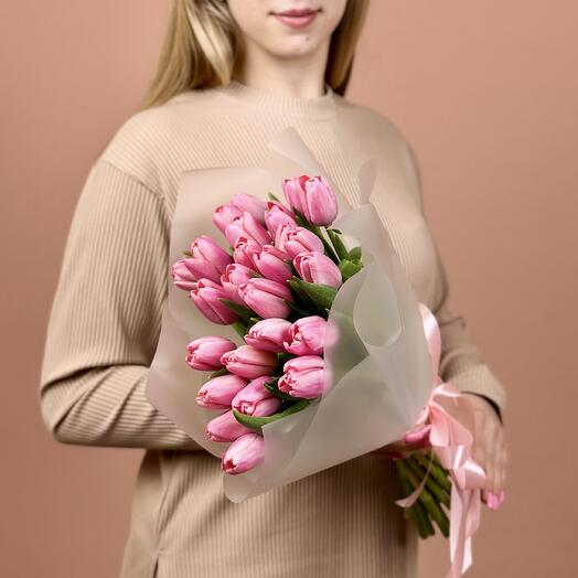 Изящный букет из 25 розовых тюльпанов 0906МТ