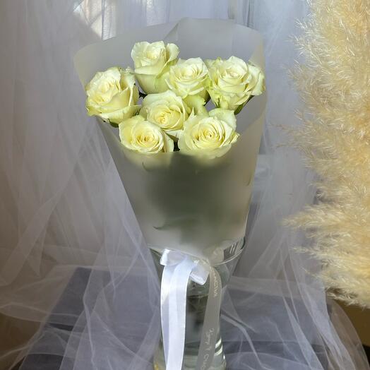 Ramo de 7 rosas Kenia en decoración