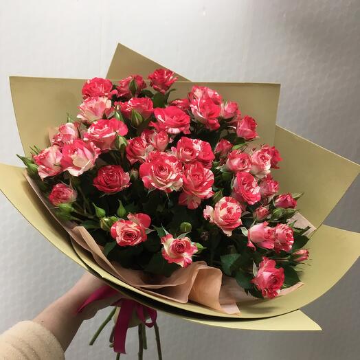 Букет из кустовой розы Файерфокс (7шт)