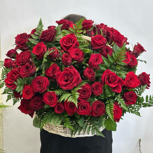 Корзина с цветами 151 роза