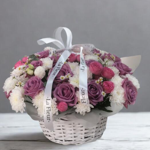 Летнее Утро» — цветочная композиция в корзине