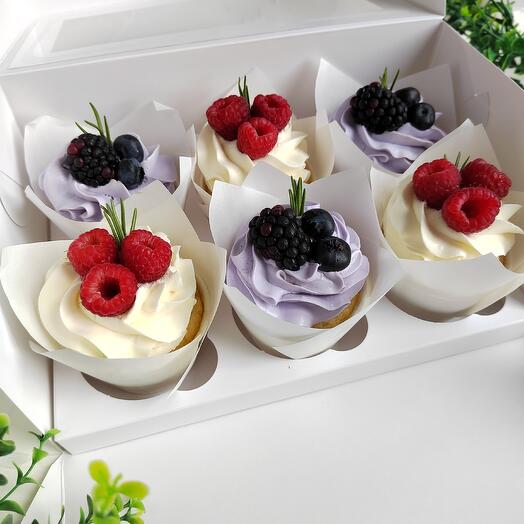 Капкейки "Ягодный триумф"