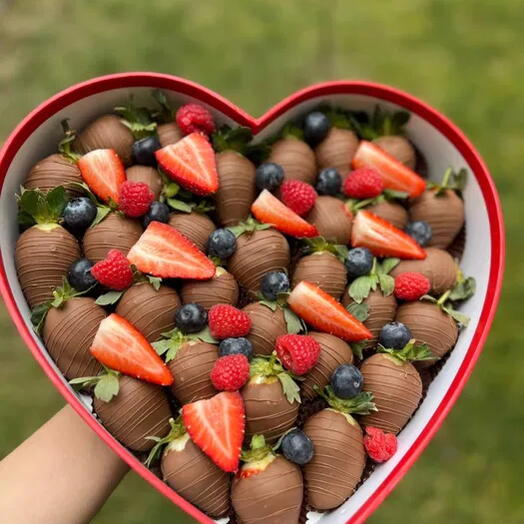 Клубника в шоколаде набор Red heart 🍓🍫🍬🍭☕️🦋🦄🎁🎊
