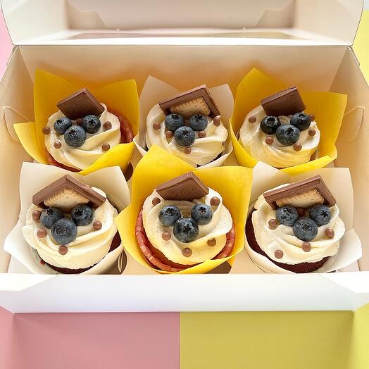 🩷Капкейки с ягодами и шоколадками 6 шт (2 вкуса), в подарок, на праздник, маме/бабушке/коллеге/жене, на 8 марта