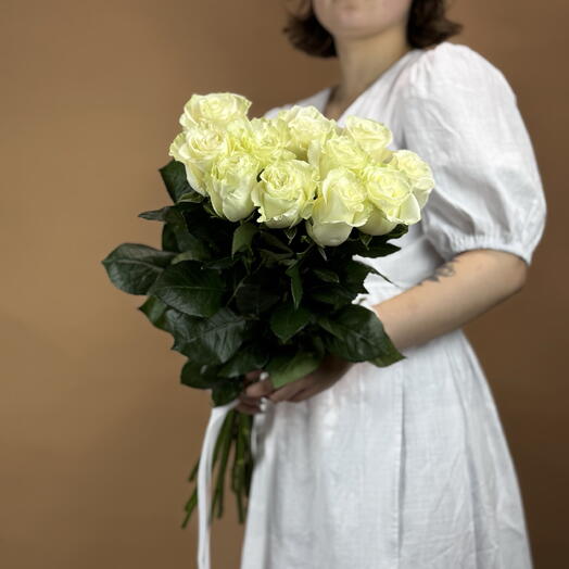 Белая роза Мондиаль Mondial 11 шт