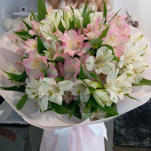 Bouquet - Colorful Alstroemeria