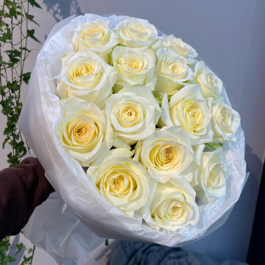 Букет из 15 роз Кандейлайт