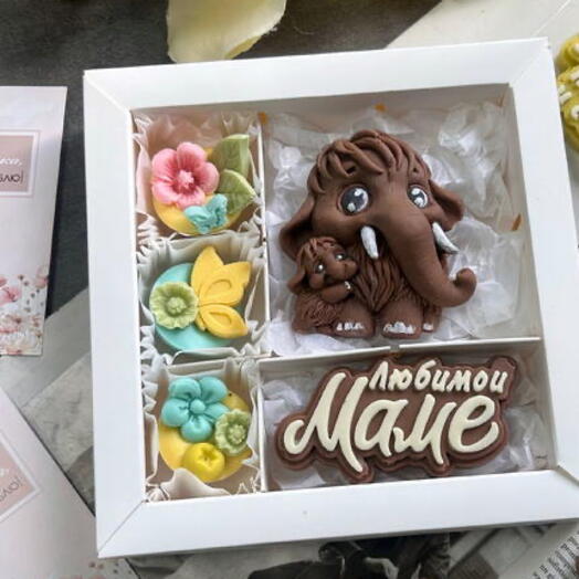 Набор для мамы из бельгийского шоколада к дню мамы