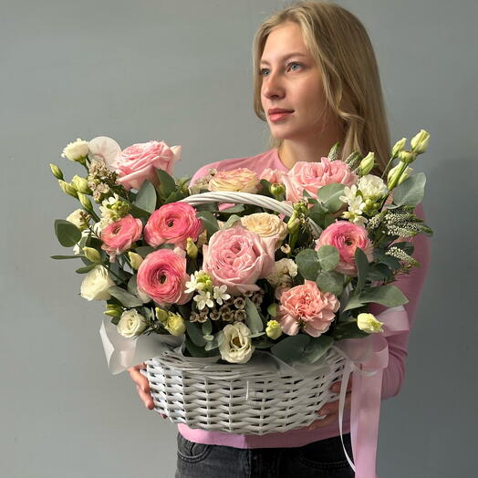 Корзина с цветами «Любовь»