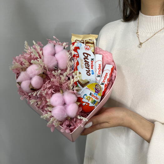 Киндер и стабилизированные цветы💗